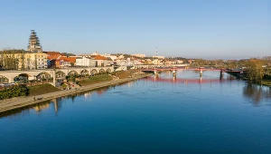 Gorzów Wielkopolski, widok z lotu ptaka na rzekę Wartę