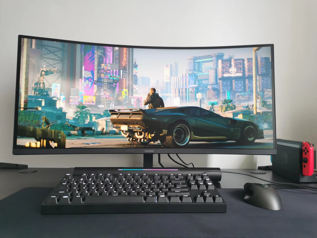 Aż do sierpnia tego roku, kiedy to zaprezentowano pierwsze produkty z serii GT - ultrapanoramiczny monitor oraz bezprzewodową mysz. Postanowiliśmy sprawdzić, jak producent mobilnych akcesoriów poradził sobie ze znacznie większym wyświetlaczem oraz czy MateView GT ma do zaoferowania graczom coś poza szerszym polem widzenia. Aż do sierpnia tego roku, kiedy to zaprezentowano pierwsze produkty z serii GT - ultrapanoramiczny monitor oraz bezprzewodową mysz. Postanowiliśmy sprawdzić, jak producent mobilnych akcesoriów poradził sobie ze znacznie większym wyświetlaczem oraz czy MateView GT ma do zaoferowania graczom coś poza szerszym polem widzenia.