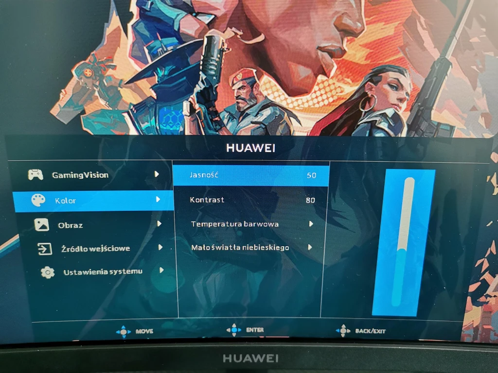 Ustawienia ekranowe wyświetlają się w centrum u podstawy wyświetlacza w formie trzech kolumn do zarządzania poszczególnymi opcjami. Poza możliwością regulacji standardowych zmiennych, jak m.in. kontrast, jasność czy temperatura barwy oraz opcjami wyboru predefiniowanych trybów obrazu (specjalne dla gier z gatunku FPS, RTS i MOBA), Mateview GT pozwala także na kontrolę emisji niebieskiego światła czy ciemnego pola. Huawei postanowiło dodać także pożądaną przez wielu graczy sieciowych strzelanek opcję celownika, który wyświetlany na środku ekranu ma pomagać w wykonywaniu efektownych headshotów. Do wyboru oddanych zostało pięć wersji w dwóch wariantach kolorystycznych - czerwonych i zielonym. Ustawienia ekranowe wyświetlają się w centrum u podstawy wyświetlacza w formie trzech kolumn do zarządzania poszczególnymi opcjami. Poza możliwością regulacji standardowych zmiennych, jak m.in. kontrast, jasność czy temperatura barwy oraz opcjami wyboru predefiniowanych trybów obrazu (specjalne dla gier z gatunku FPS, RTS i MOBA), Mateview GT pozwala także na kontrolę emisji niebieskiego światła czy ciemnego pola. Huawei postanowiło dodać także pożądaną przez wielu graczy sieciowych strzelanek opcję celownika, który wyświetlany na środku ekranu ma pomagać w wykonywaniu efektownych headshotów. Do wyboru oddanych zostało pięć wersji w dwóch wariantach kolorystycznych - czerwonych i zielonym.
