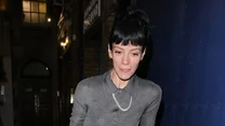 Lily Allen w ostatnim czasie została zauważona przez paparazzi, gdy opuszczała Noel Coward Theatre. Aktorka w teatrze gra rolę w sztuce "2.22 Ghost Story".