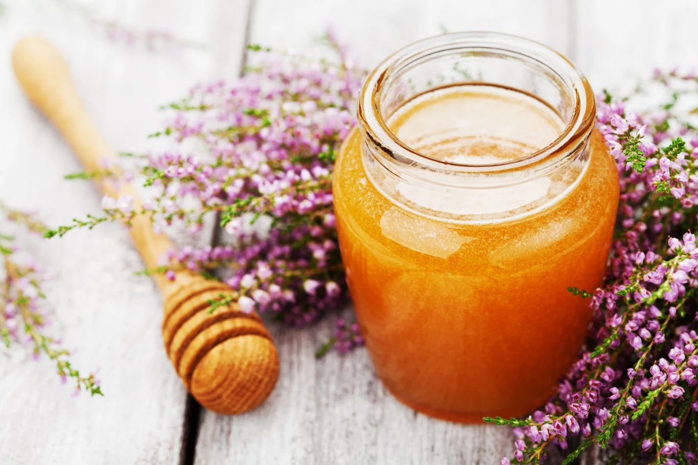 Między innymi miód wrzosowy jest dobrym wyborem 