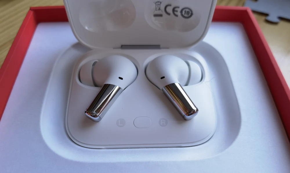 OnePlus Buds Pro OnePlus Buds Pro