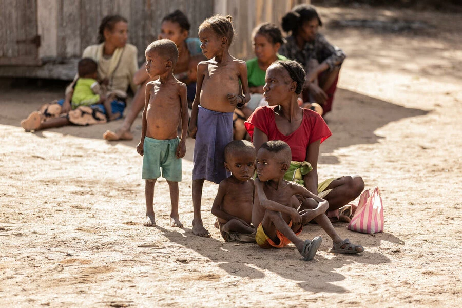 Na Madagaskarze od prawie czterech lat w zasadzie nie padał deszcz. To sprawiło, że nie ma plonów. Fot. WFP/Tsiory Andriantsoarana