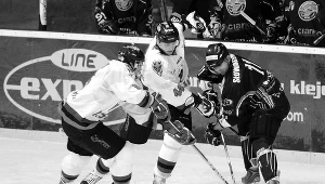 Dawid Słowakiewicz (z prawej) w barwach Ciarko Sanok