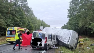 Po wypadku ciało pozostało w aucie. Nie zauważyli go policja ani prokurator