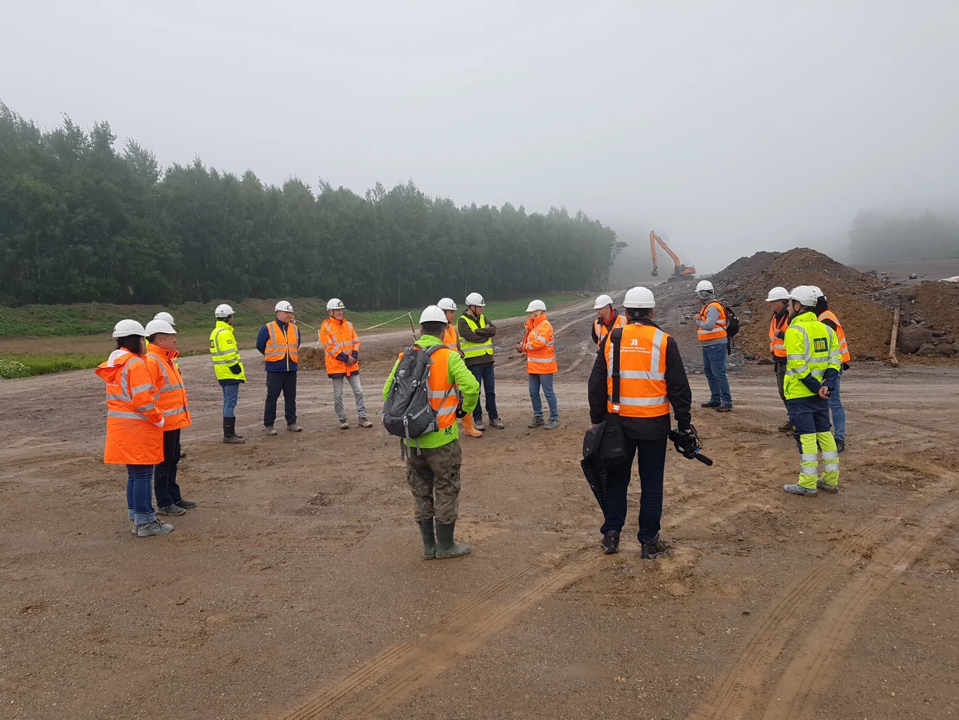 Tak powstaje najdłuższy tunel drogowy w Polsce - TS-26 w Starych Bogaczowicach w ciągu drogi ekspresowej S3, który znajduje się pomiędzy Bolkowem a Kamienną Górą. 