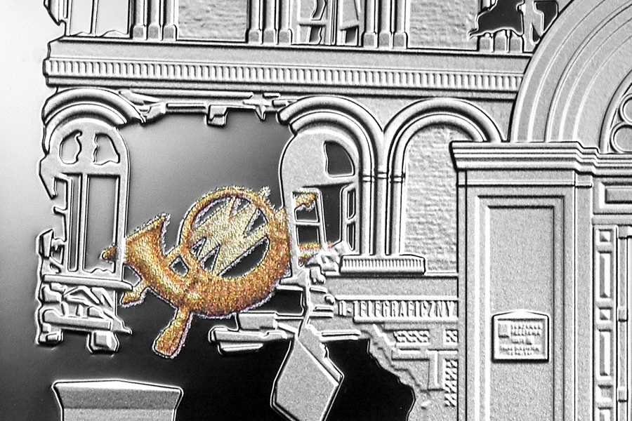 Moneta kolekcjonerska NBP: Obrona Poczty Polskiej w Gdańsku. Agresja Niemiec na Polskę, 20 zł, detal awersu Moneta kolekcjonerska NBP: Obrona Poczty Polskiej w Gdańsku. Agresja Niemiec na Polskę, 20 zł, detal awersu