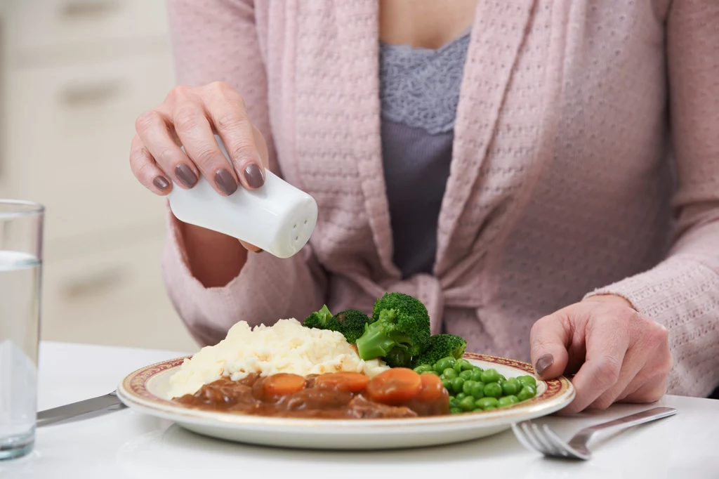 Nadmiar soli w diecie może być bardzo szkodliwy