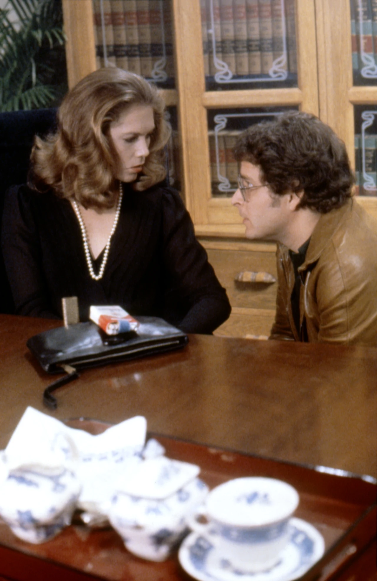 Kathleen Turner i Lawrence Kasdan na planie filmmu "Żar ciała"