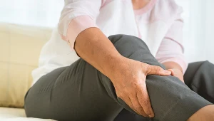 Obrzęki i uczucie duszności mogą towarzyszyć rozwijającej się chorobie nerek