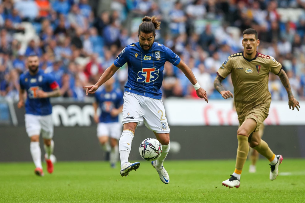 Lech Poznań - Pogoń Szczecin. W akcji Joao Amaral Lech Poznań - Pogoń Szczecin. W akcji Joao Amaral