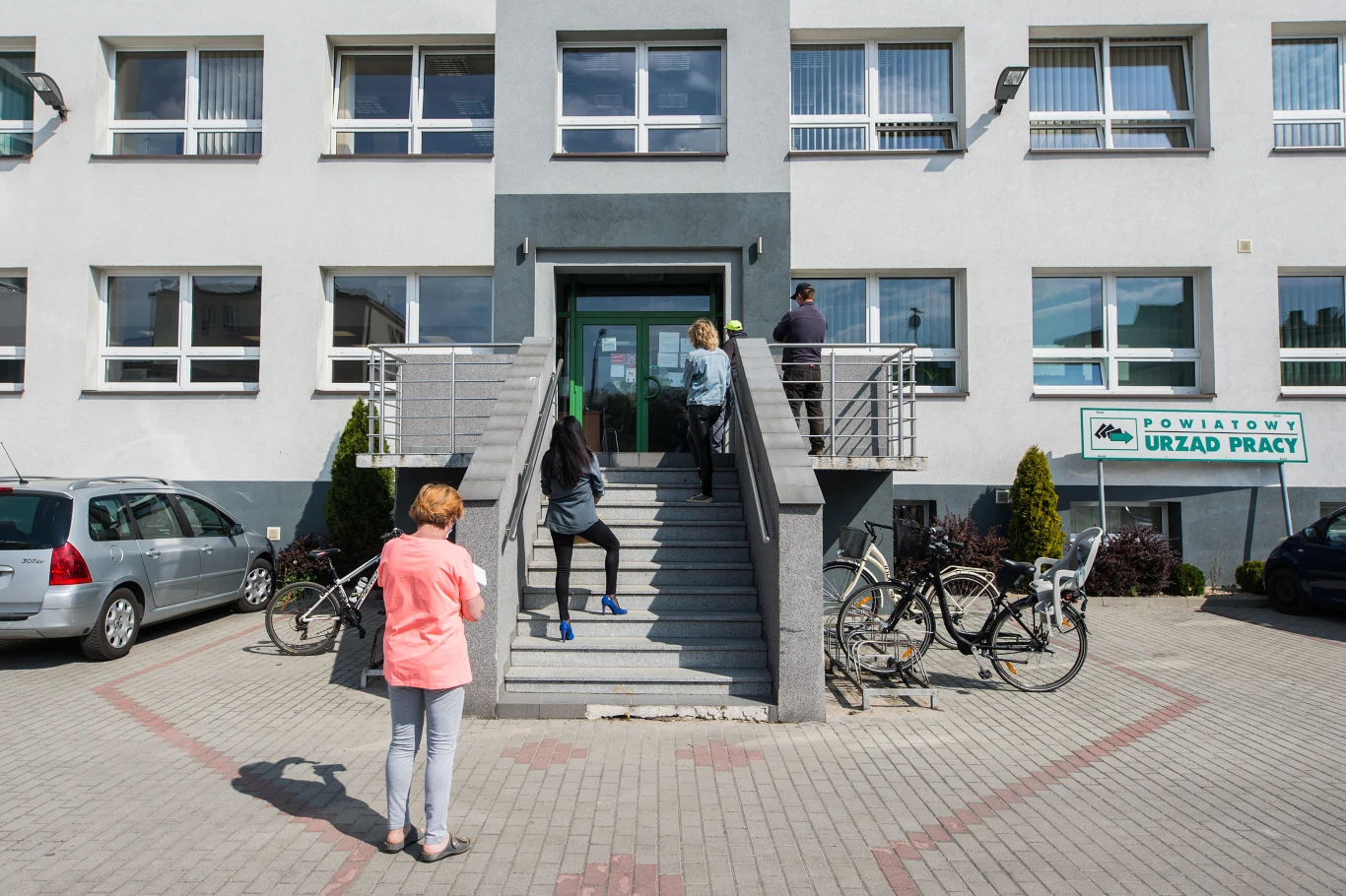 Przeciętny czas poszukiwania pracy w pierwszym kwartale br. wynosił 7,4 miesiąca Przeciętny czas poszukiwania pracy w pierwszym kwartale br. wynosił 7,4 miesiąca