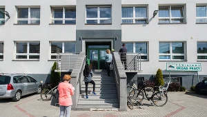 Przeciętny czas poszukiwania pracy w pierwszym kwartale br. wynosił 7,4 miesiąca