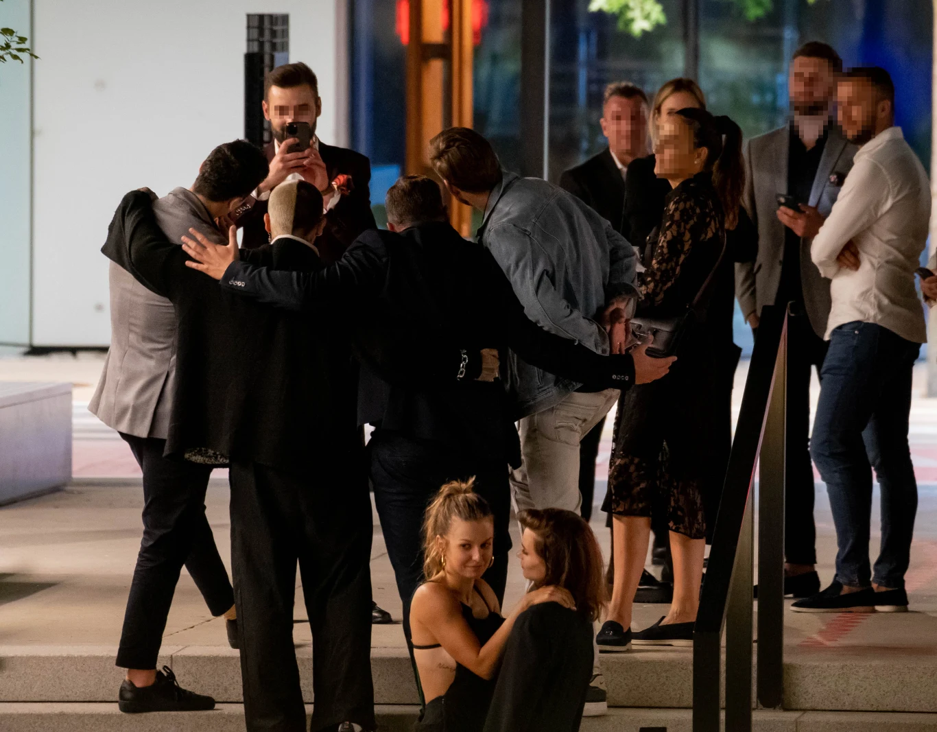 Anna i Robert Lewandowscy urządzili huczne urodziny. Zjawiła się plejada gwiazd Anna i Robert Lewandowscy urządzili huczne urodziny. Zjawiła się plejada gwiazd