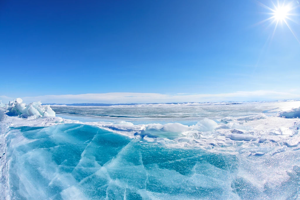 W zamarzniętych lodowcach Arktyki mogą się znajdować nieznane nam wirusy