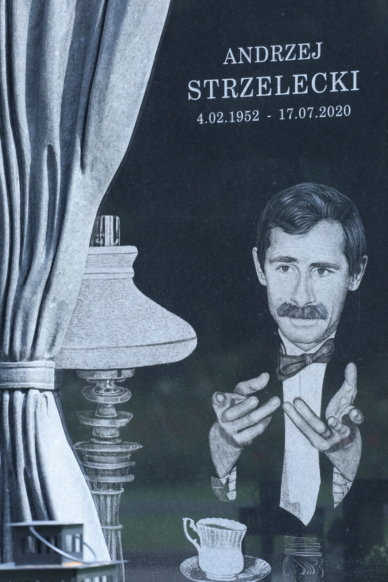 Nagrobek Andrzeja Strzeleckiego Nagrobek Andrzeja Strzeleckiego