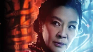 Michelle Yeoh na plakacie filmu "Shang Chi i legenda dziesięciu pierścieni"