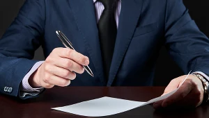 Czy firmy zagraniczne powinny płacić wyższe podatki? Zdj. ilustracyjne