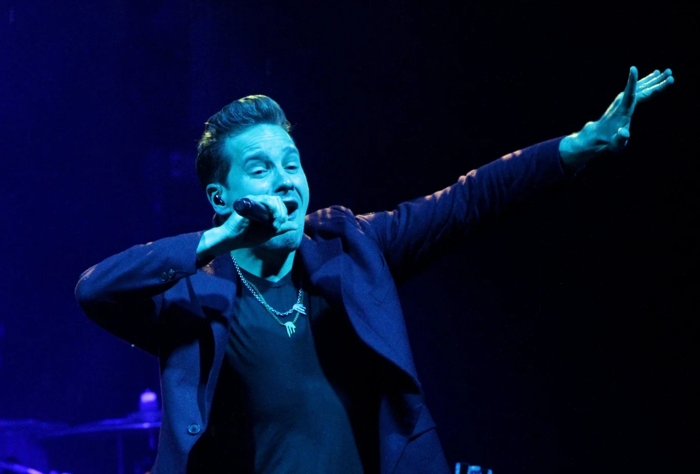 Krzysztof Zalewski w nowej piosence z Pezetem Krzysztof Zalewski w nowej piosence z Pezetem