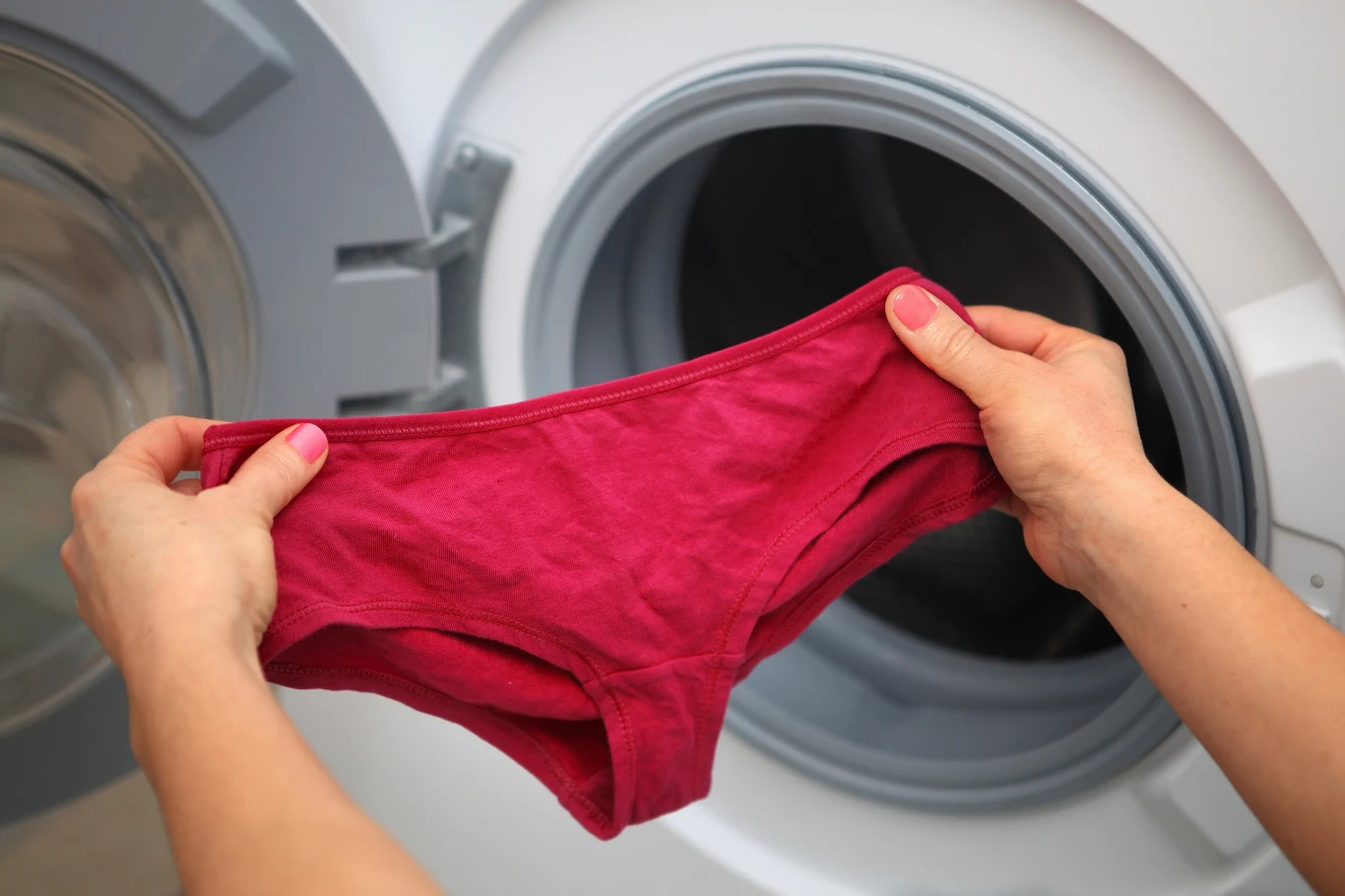 Częsta wymiana bielizny to nie tylko kwestia zasad społecznych, ale również zdrowia Częsta wymiana bielizny to nie tylko kwestia zasad społecznych, ale również zdrowia