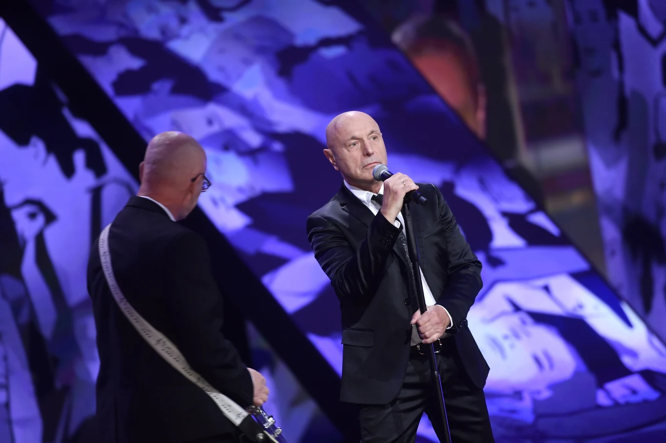 Shakin' Dudi zaprezentował się z piosenkami "Za 10 minut 13-ta" i "Au sza la la la". Po występie publiczność odśpiewała "Sto lat" dla Ireneusza Dudka, który w tym roku skończył 70 lat.