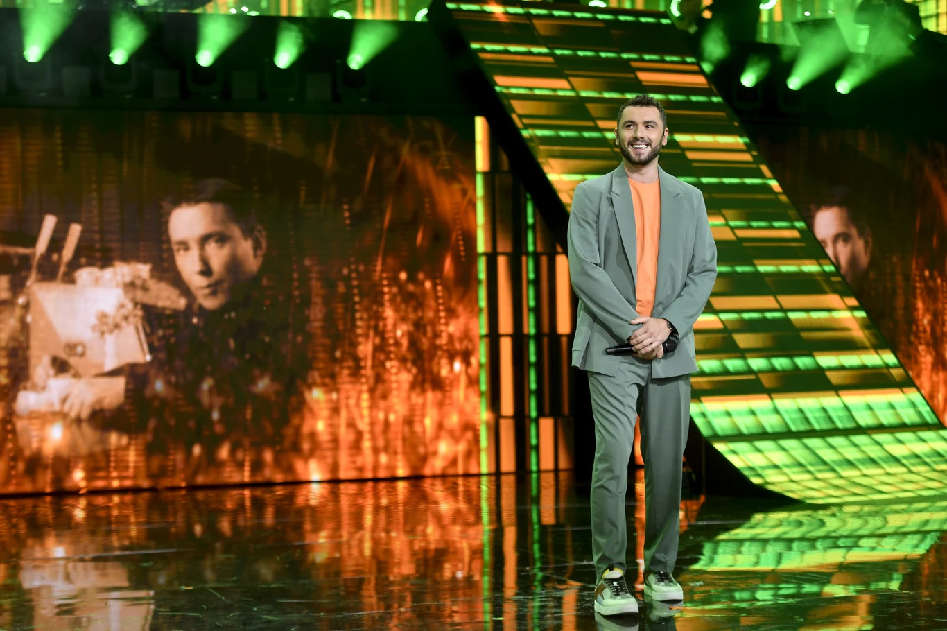 Kamil Bednarek na festiwalu w Opolu Kamil Bednarek na festiwalu w Opolu