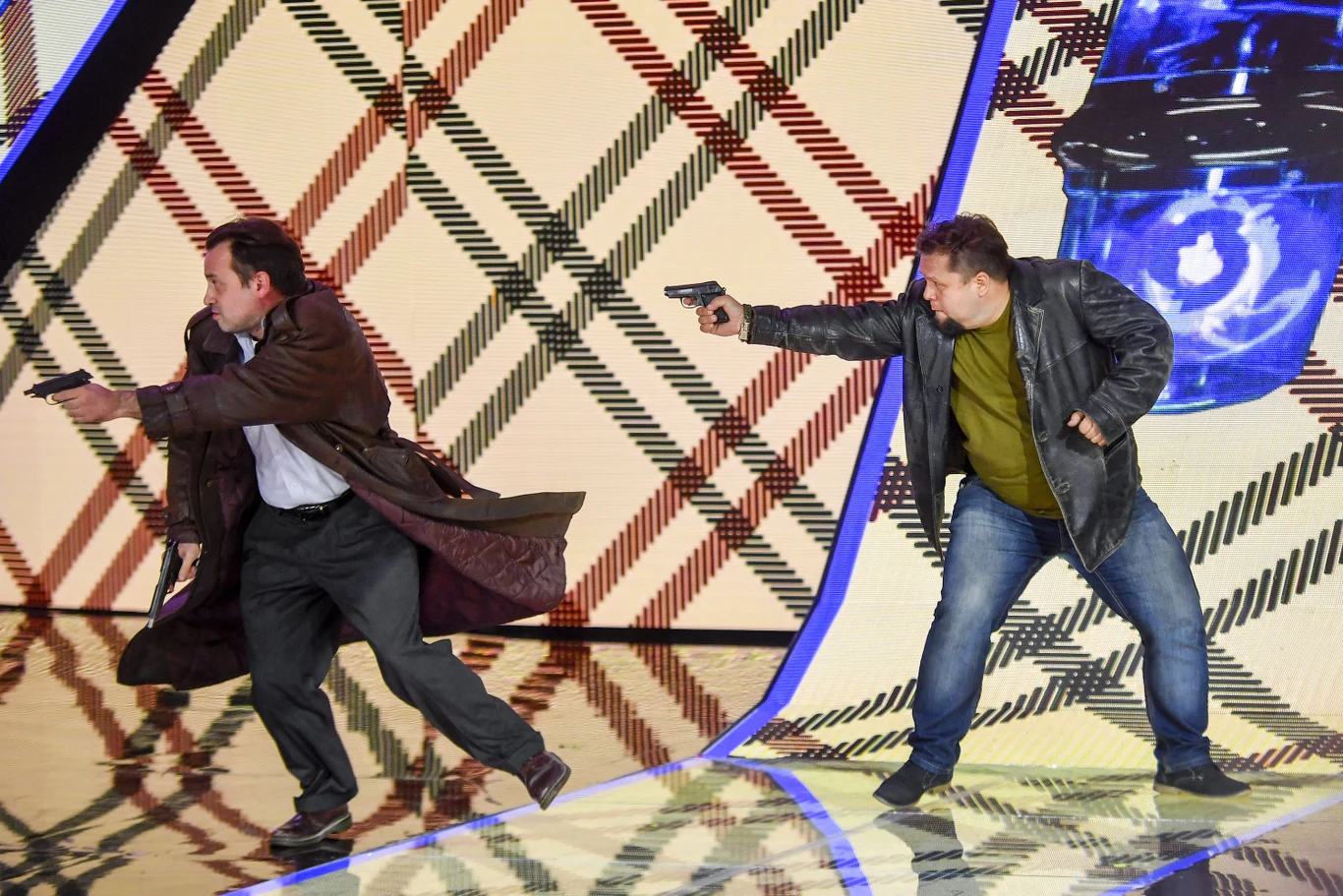 Sceny jak z "07 zgłoś się" Sceny jak z "07 zgłoś się"