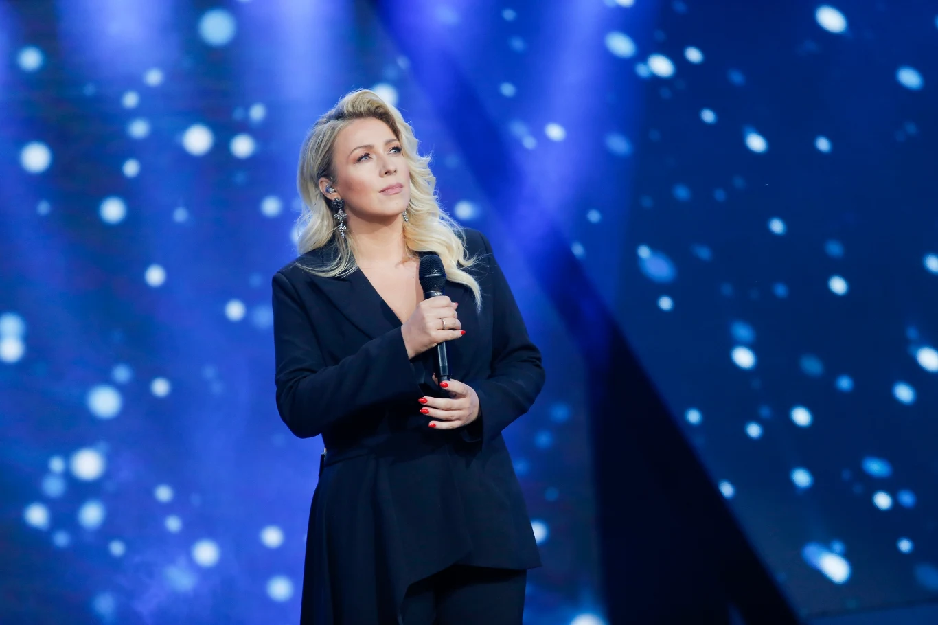 Katarzyna Cerekwicka zaśpiewała wzruszającą kompozycję "To, co dał nam świat".