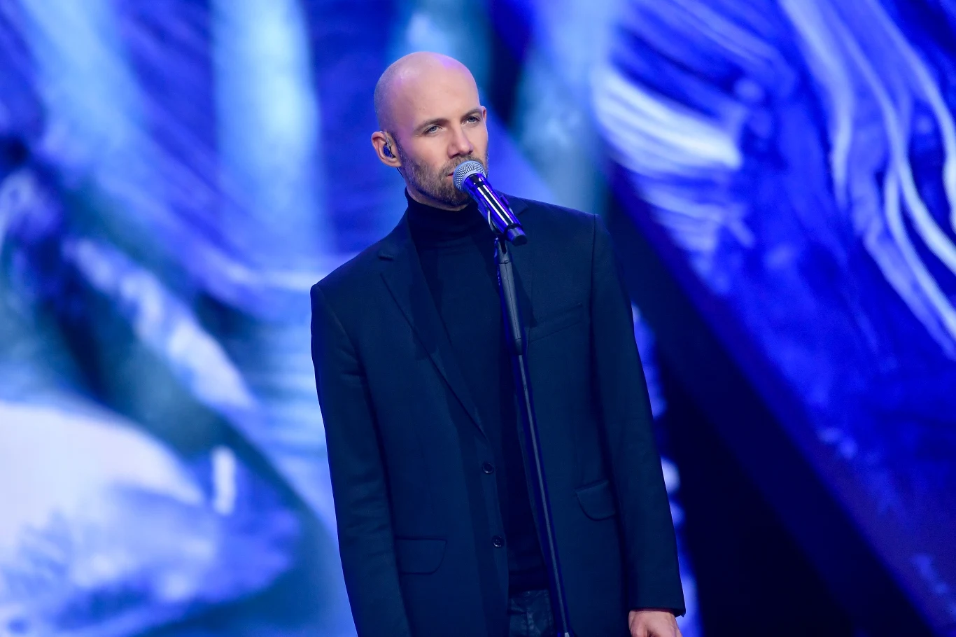 Oryginalną wersję utworu rapera Pezeta "Nisko jest niebo" zaprezentował Jerzy Grzechnik.