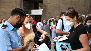 Przepustka COVID-19 nakłoniła ludzi do szczepień