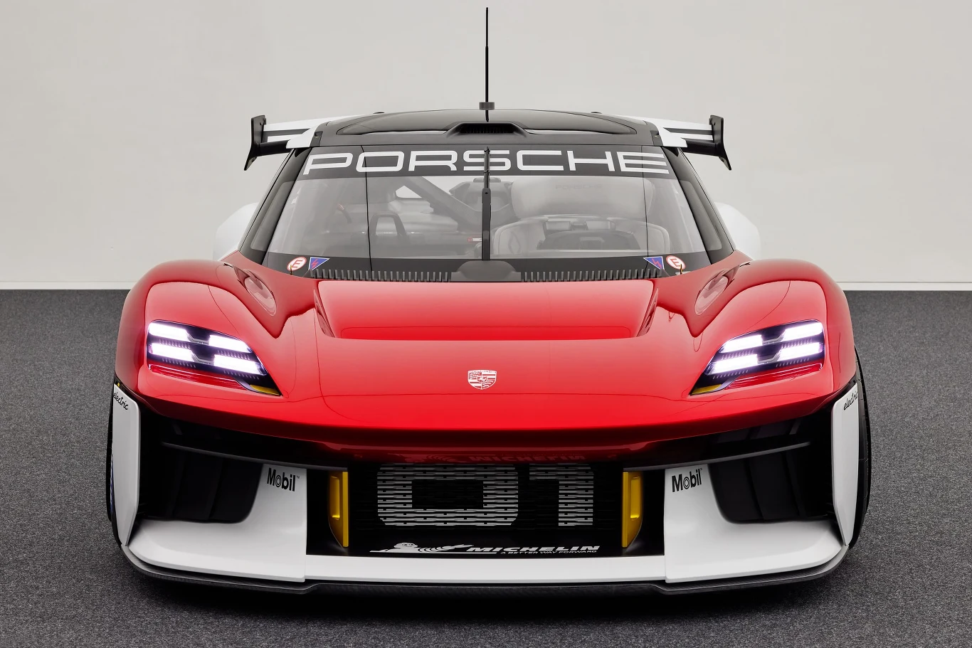Porsche Mission R