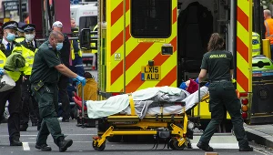 Rośnie liczba zgonów z powodu COVID-19