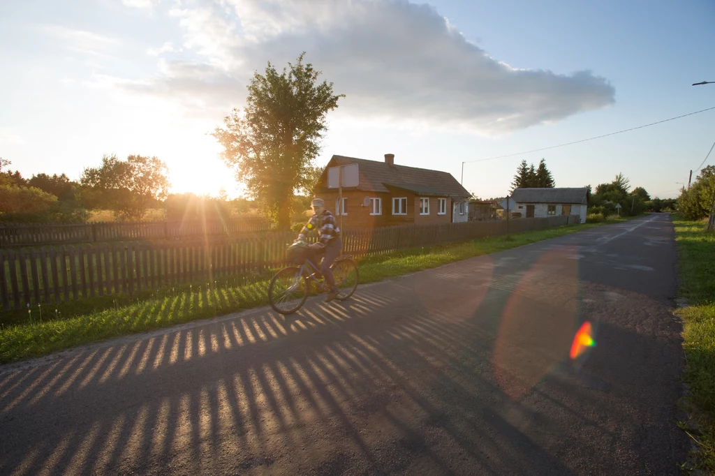 Mieszkańców terenów objętych stanem wyjątkowym obowiązuje posiadanie przy sobie dowodu osobistego lub innego dokumentu stwierdzającego tożsamość 