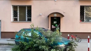 Porzucony samochód na warszawskim Mokotowie