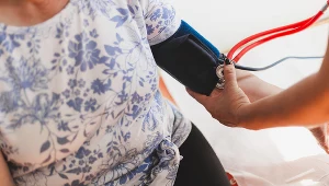 Nadciśnienie tętnicze np. sprzyja występowaniu miażdżycy, może skutkować przewlekłą chorobą nerek