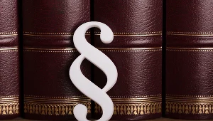 Prawo pracy na całym świecie zmienia się dynamicznie i charakteryzuje się coraz większym poziomem złożoności