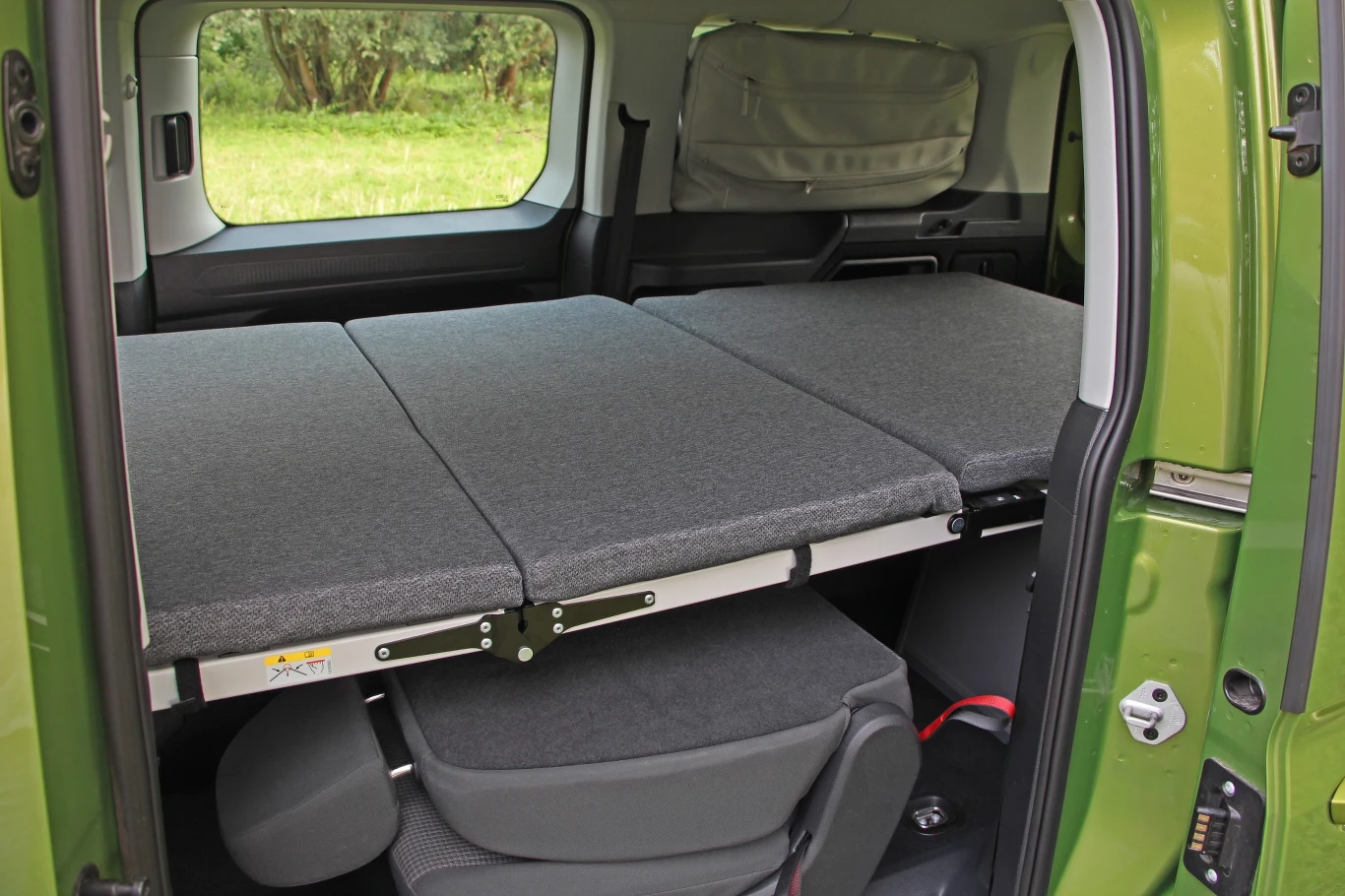Volkswagen Caddy California 2.0 TDI DSG Volkswagen Caddy California 2.0 TDI DSG