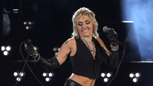 Miley Cyrus w utworze z Metalliką! Posłuchaj nowej wersji "Nothing Else Matters"