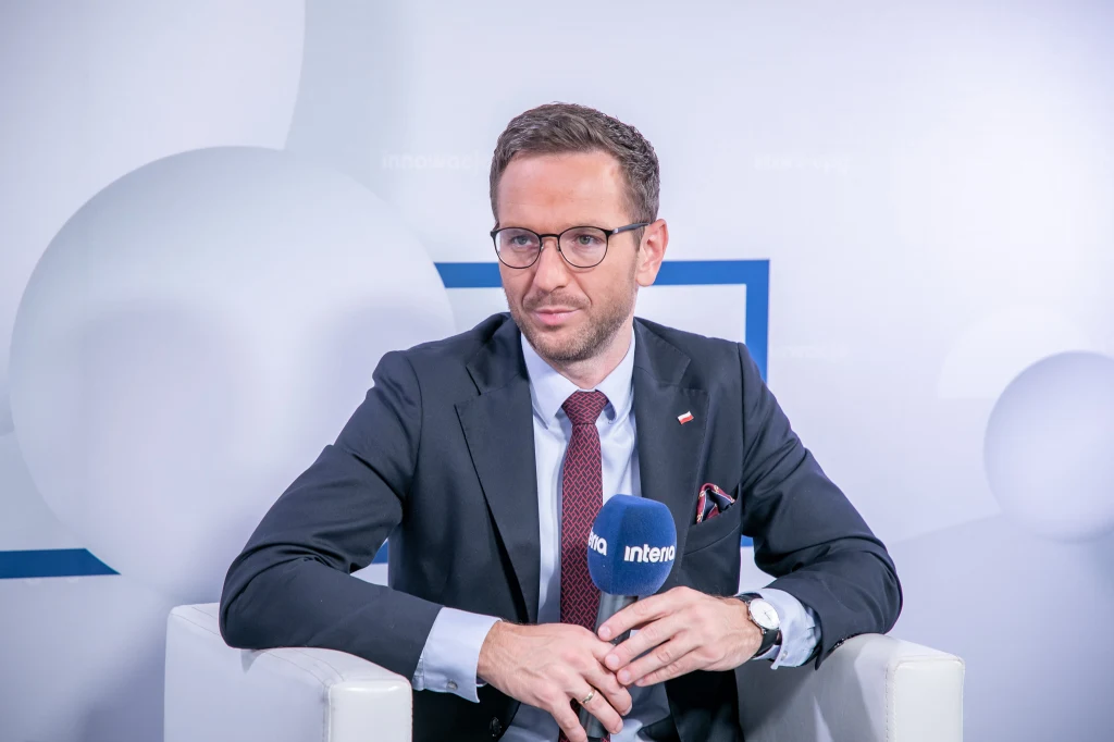 Minister rozwoju Waldemar Buda zakłada, że pierwsze pieniądze z KPO mogą trafić do Polski już za kilka miesięcy