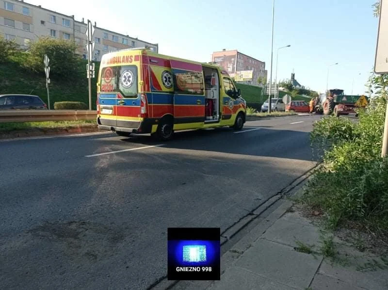 Wypadek Daewoo Tico i Zetora w Gnieźnie. foto. - Gniezno 998