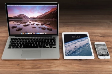 W salonach iSpot dostępna jest promocja Back to School. Sprawdź, jakie sprzęty Apple mają rabaty!