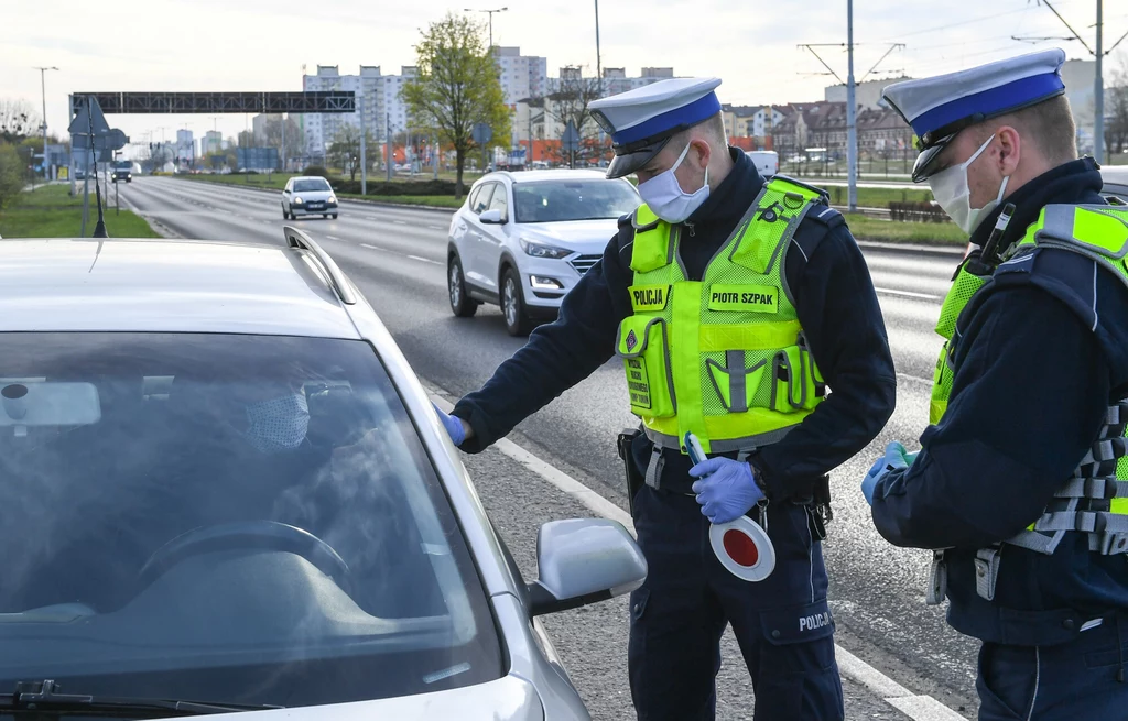 Pamiętajmy, aby stosować się do poleceń funkcjonariuszy