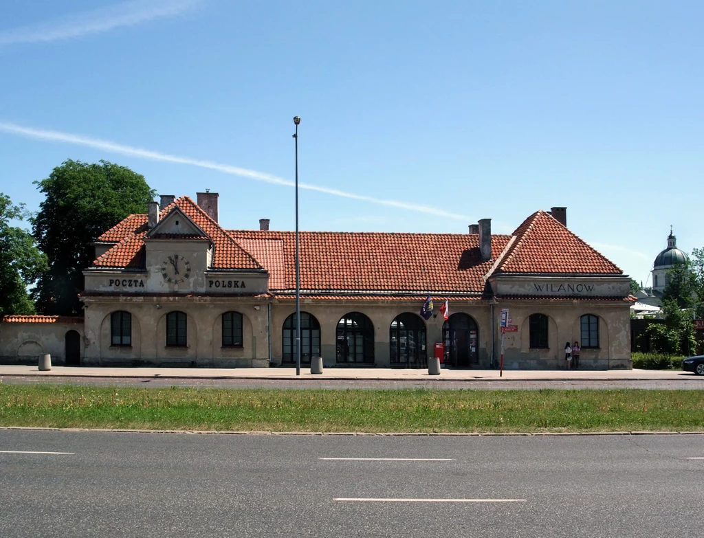Budynek dawnego dworca Kolei Wilanowskiej Budynek dawnego dworca Kolei Wilanowskiej