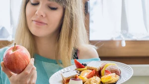 Poziom cholesterolu należy badać regularnie, w ramach profilaktyki chorób serca i udaru mózgu