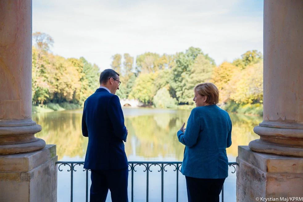 Politycy rozmawiają w Pałacu na Wyspie