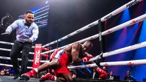 Evander Holyfield na deskach