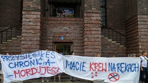 Przed komendą wojewódzką policji we Wrocławiu manifestowano w sprawie śledztwa dotyczącego śmierci obywatela Ukrainy