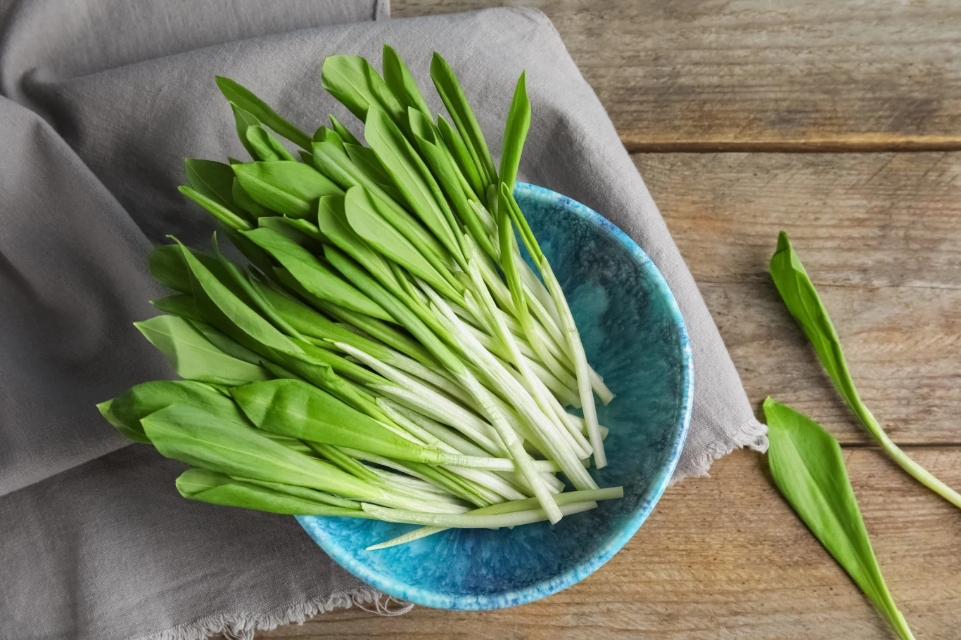 Z biegiem czasu zielone liście twardnieją, więc nie zwlekaj z ich zbiorem