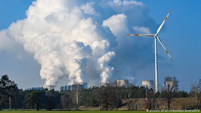 W 2020 roku parki wiatrowe po raz pierwszy wytworzyły więcej prądu niż elektrownie węglowe W 2020 roku parki wiatrowe po raz pierwszy wytworzyły więcej prądu niż elektrownie węglowe