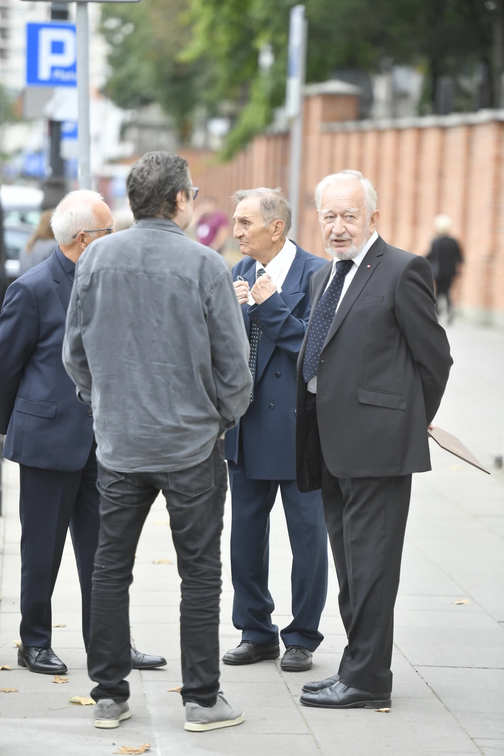 Krzysztof Kumor na pogrzebie Wiesława Gołasa.